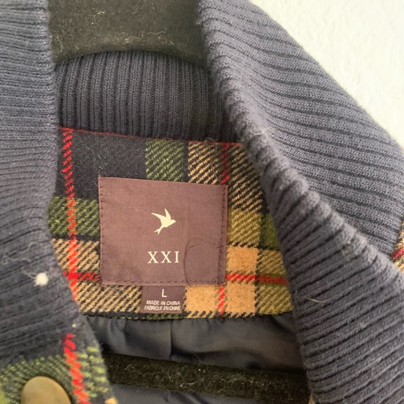 XXI Plaid Cropped Coat - Picture 3 of 3